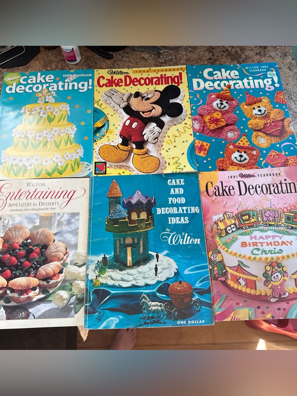 Wilton Vintage Cake Decorating Yearbooks Set of 6 years 1991, 94, 96, 99